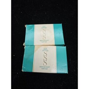 Lot of 2 NOS Vintage 1994 AVON‎ Skin So Soft Soft Bath Bar Soap w/Box 3.5oz
